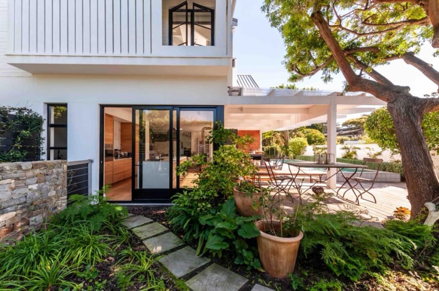 4 Bedroom Property for Sale in Leisure Isle Western Cape